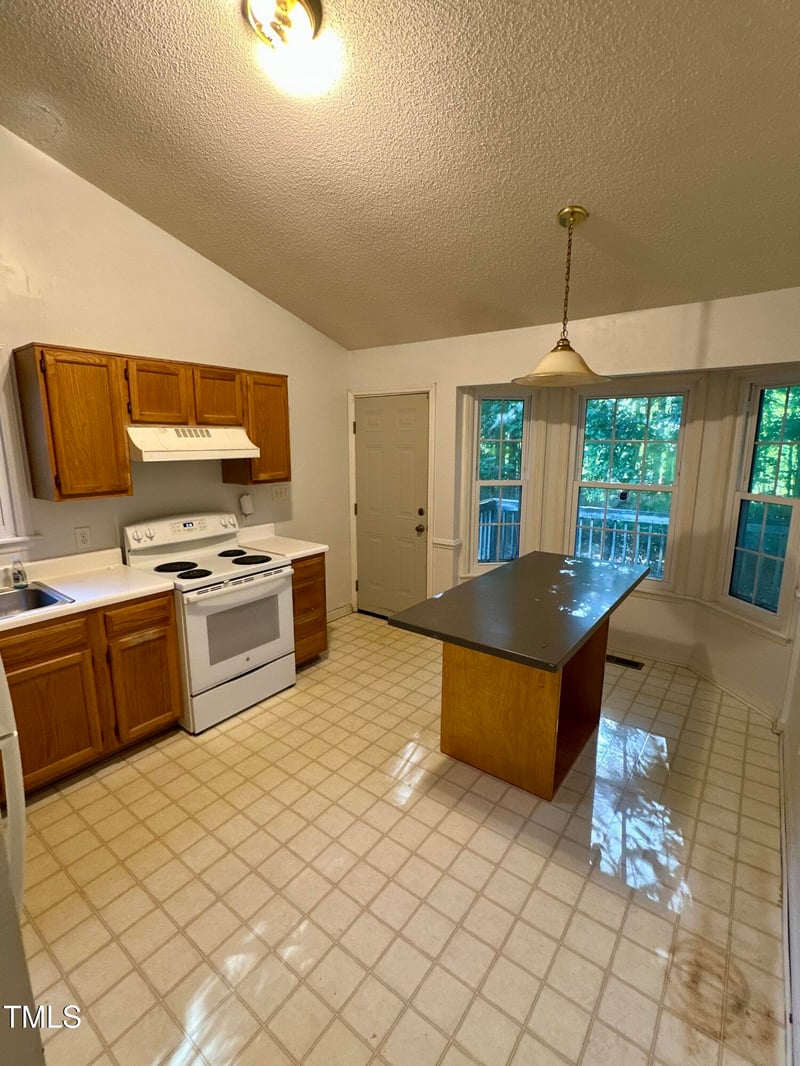 1028 Roundtable Ct, Knightdale, NC 27545