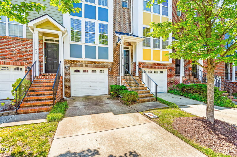 1028 Summerhouse Rd, Cary, NC 27519