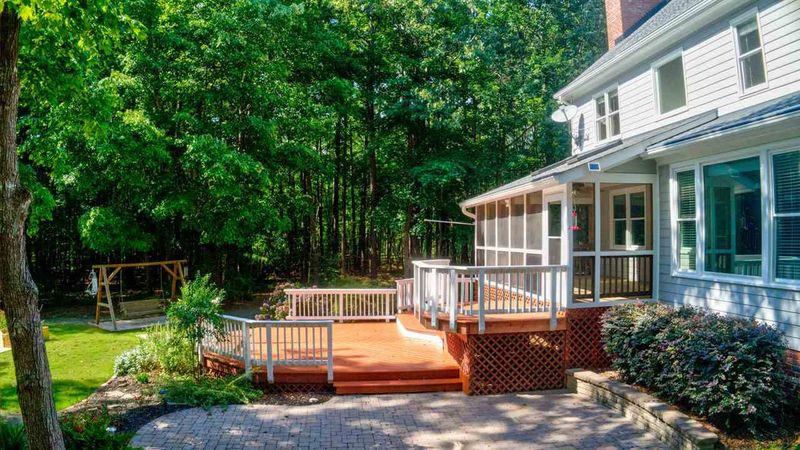 1028 White Oak Creek Dr, Apex, NC 27523