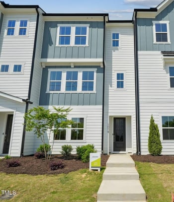 1028 Zelkova Ln, Chapel Hill, NC 27517