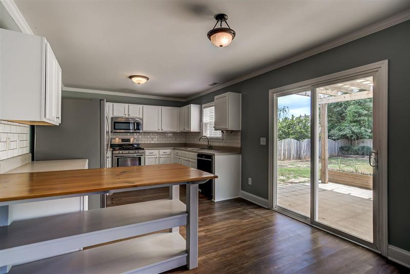 1029 Breeze Ln, Clayton, NC 27520
