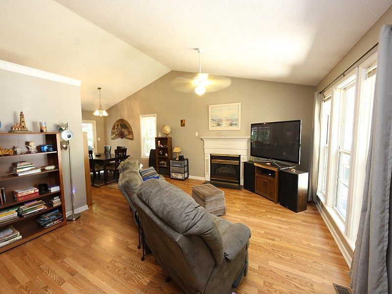 1029 Oakwater Dr, Garner, NC 27529