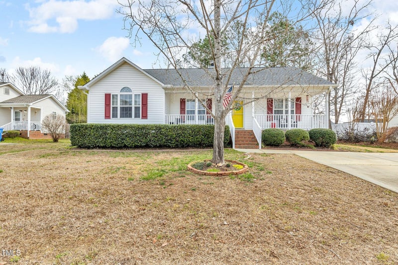 1029 Philwood Ct, Fuquay Varina, NC 27526