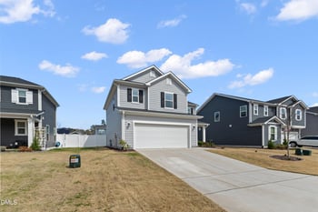 1029 Ringhill Bluff Dr, Durham, NC 27704