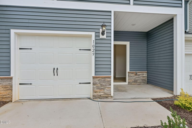 1029 Winding Spring Dr, Mebane, NC 27302