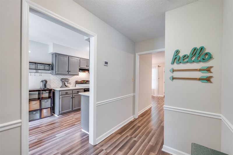 103 Abbots Glen Ct, Cary, NC 27511