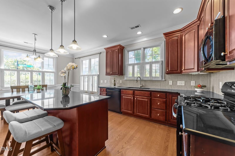 103 Aisling Ct, Cary, NC 27513