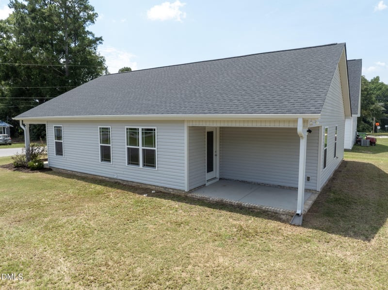 103 E Allen St, Four Oaks, NC 27524