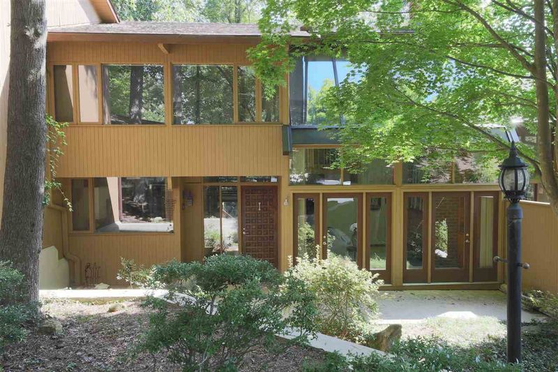 103 Arbutus Pl, Chapel Hill, NC 27517