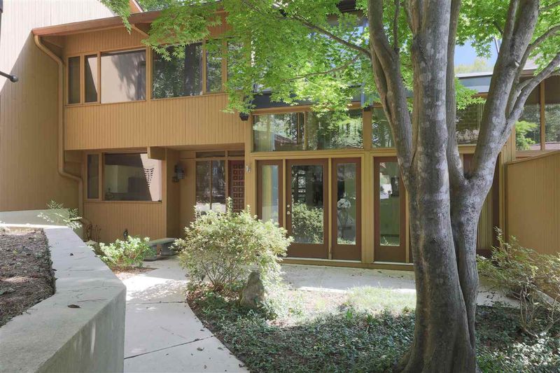 103 Arbutus Pl, Chapel Hill, NC 27517