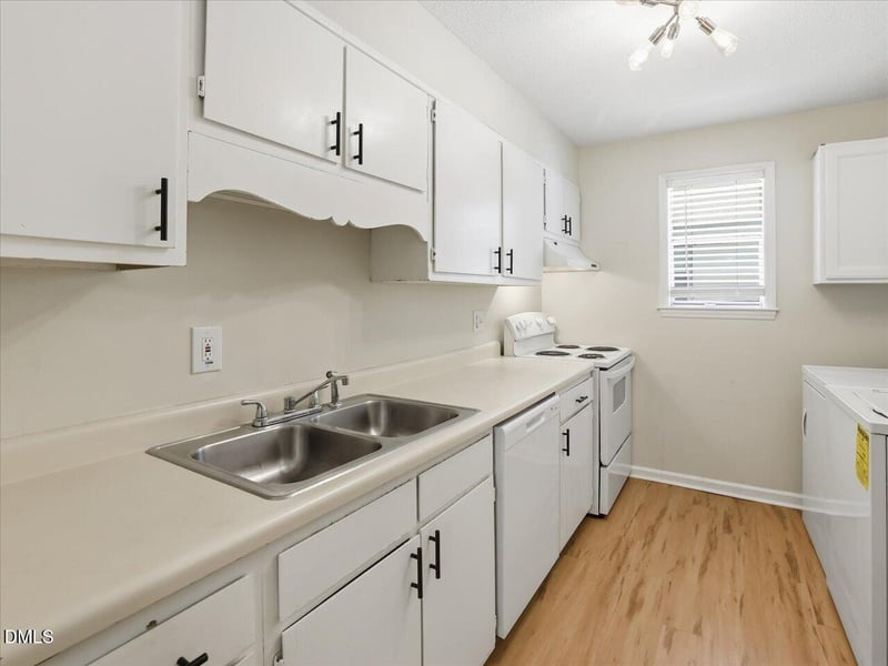103 Ashley Forest Rd #Bldg B, Chapel Hill, NC 27514