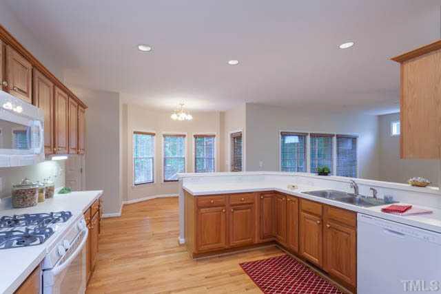 103 Aster Pl, Chapel Hill, NC 27516
