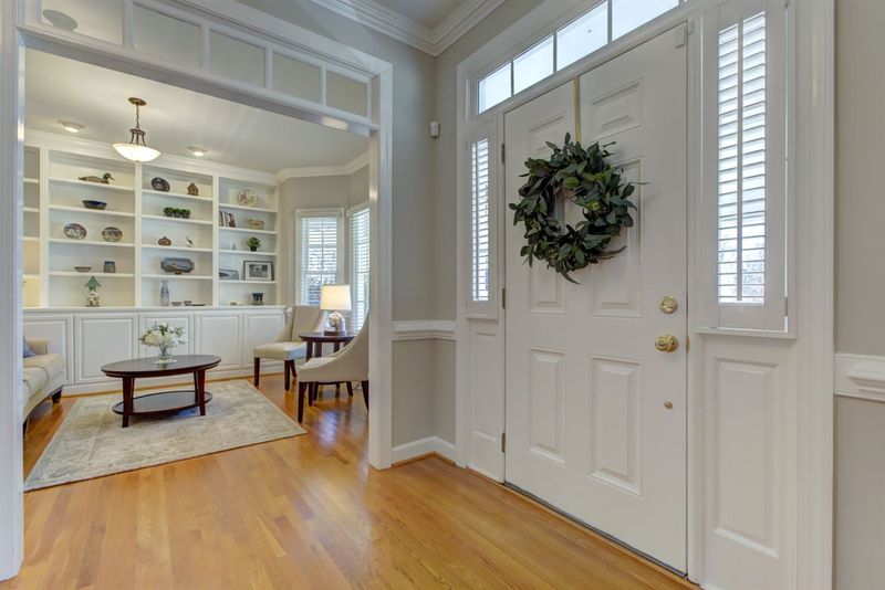 103 Bardsey Ct, Cary, NC 27513