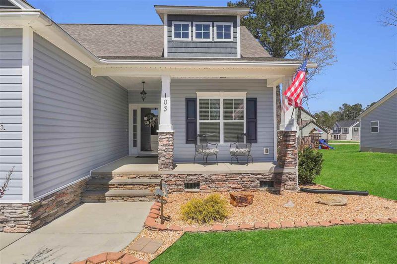 103 Belle Meade Ct, Benson, NC 27504