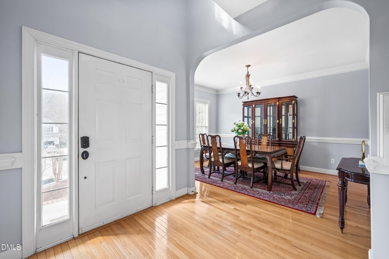 103 Bowers Ln, Cary, NC 27519