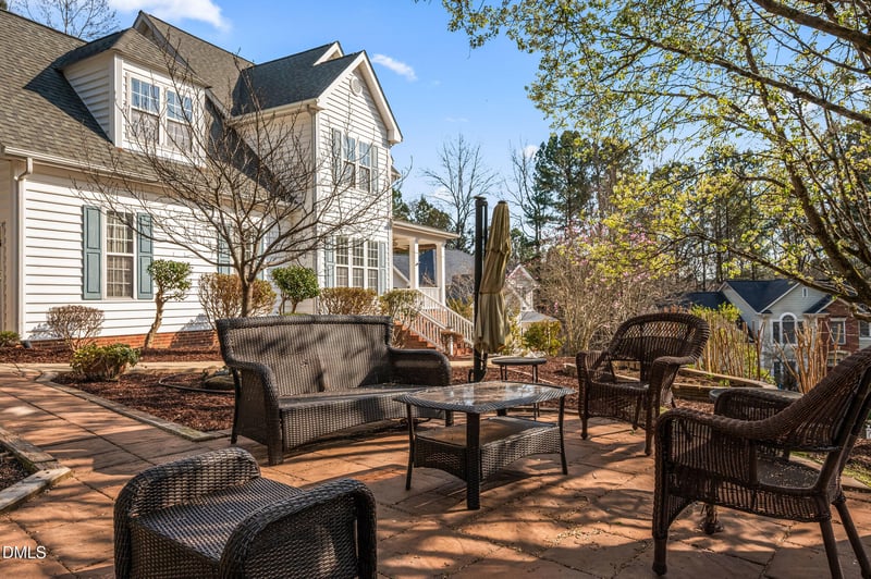 103 Bowers Ln, Cary, NC 27519