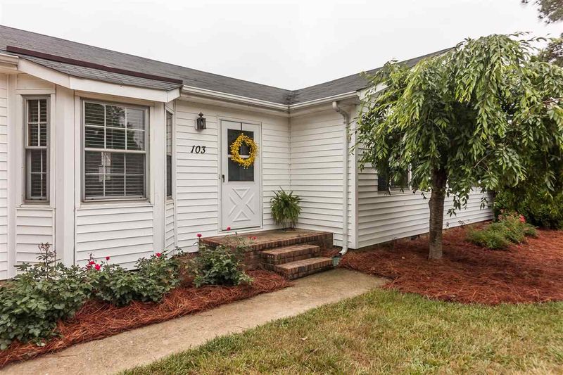 103 Briarcliff St, Apex, NC 27502