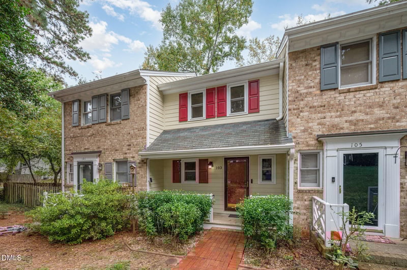 103 Briarcreek Ct, Cary, NC 27513