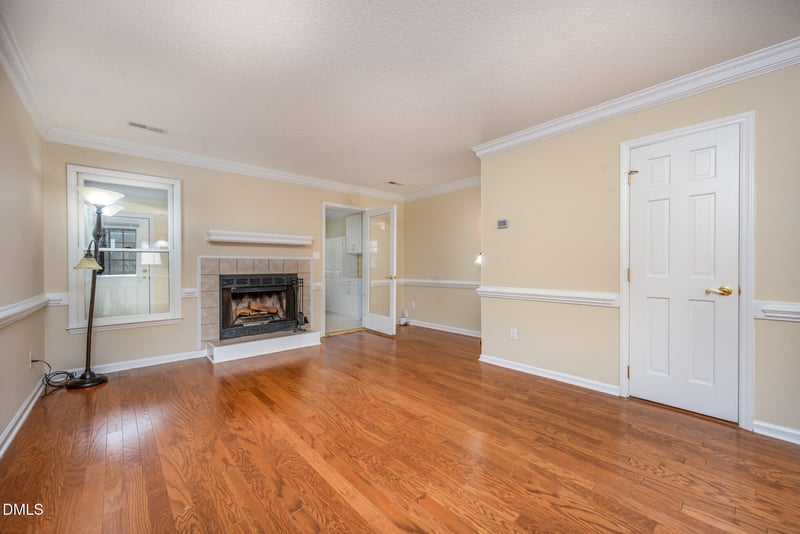 103 Briarcreek Ct, Cary, NC 27513