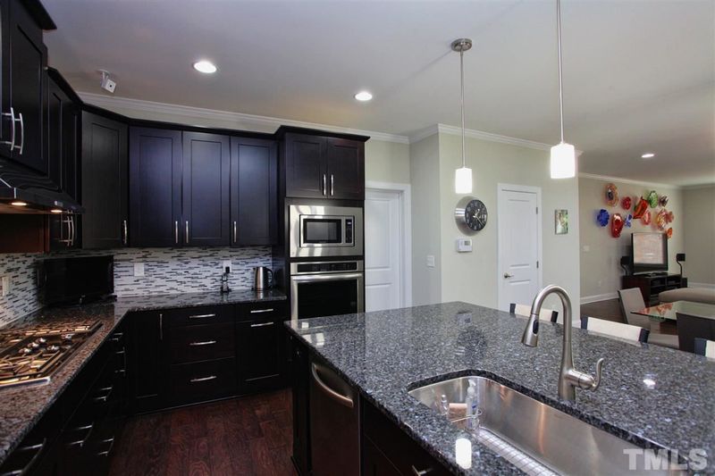 103 Bridgewater Ct, Chapel Hill, NC 27517