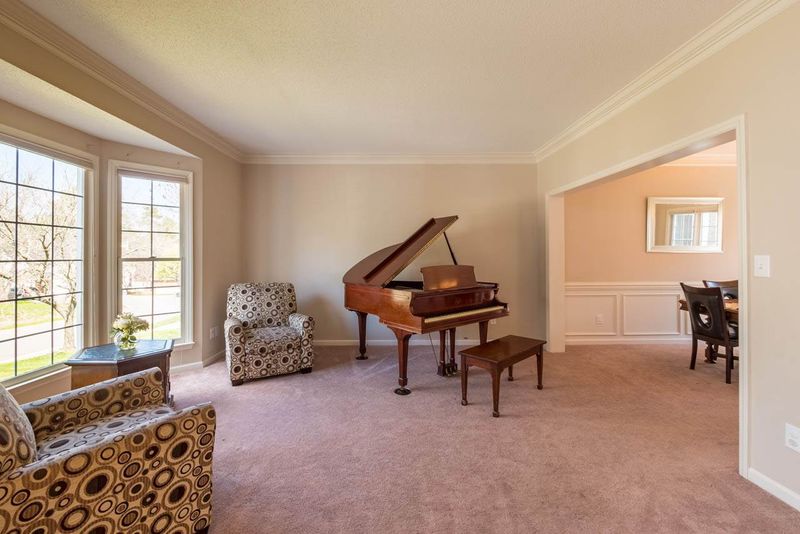 103 Brigh Stone Dr, Cary, NC 27513