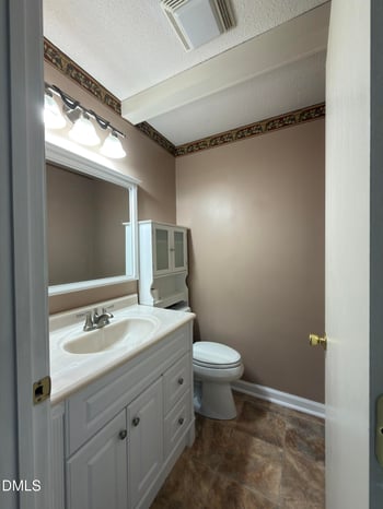 103 Byrd Dr, Dunn, NC 28334