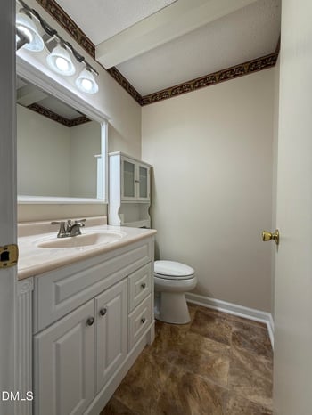 103 Byrd Dr, Dunn, NC 28334