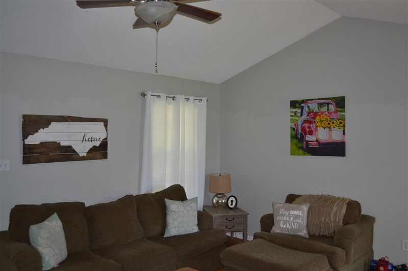 103 Cambridge Elm Dr, Clayton, NC 27520