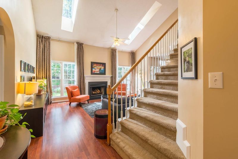 103 Carpenter Brook Dr, Cary, NC 27519