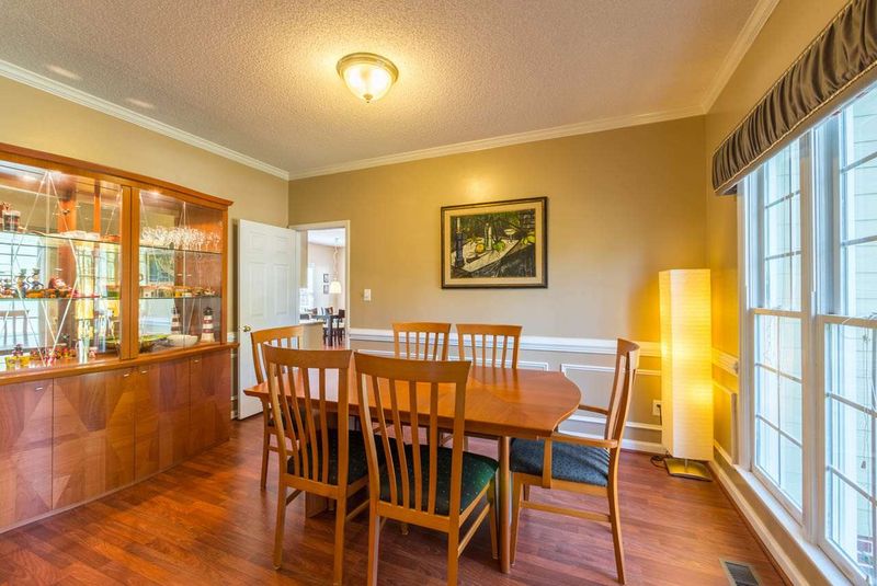 103 Carpenter Brook Dr, Cary, NC 27519