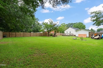 103 Catherine St, Benson, NC 27504