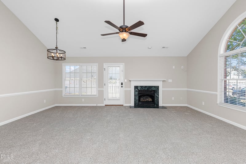 103 Chadbury Dr, Dunn, NC 28334