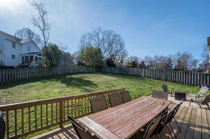 103 Cherry Grove Dr, Cary, NC 27519