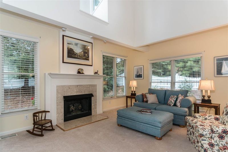 103 Cherry Hill Ln, Cary, NC 27518