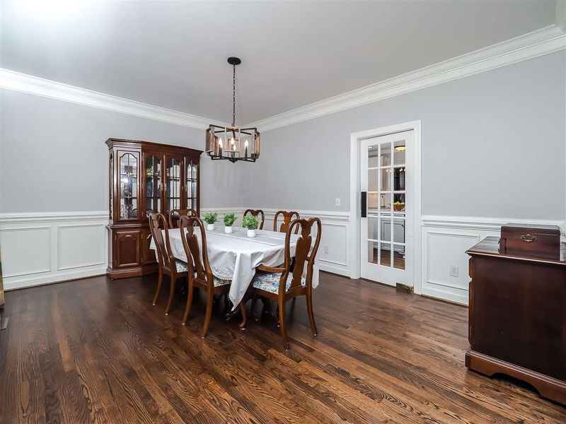 103 N Coslett Ct, Cary, NC 27513