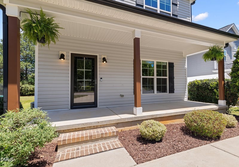 103 Cottage Ct, Youngsville, NC 27596