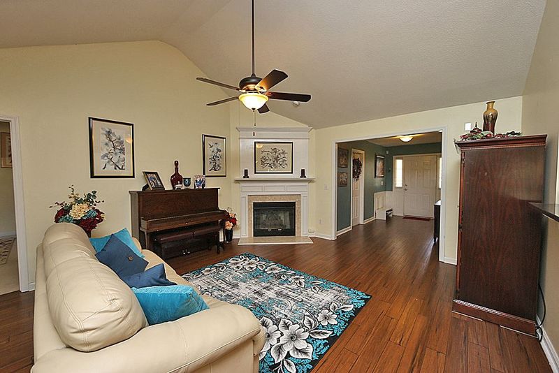 103 Cranwell Ct, Apex, NC 27502