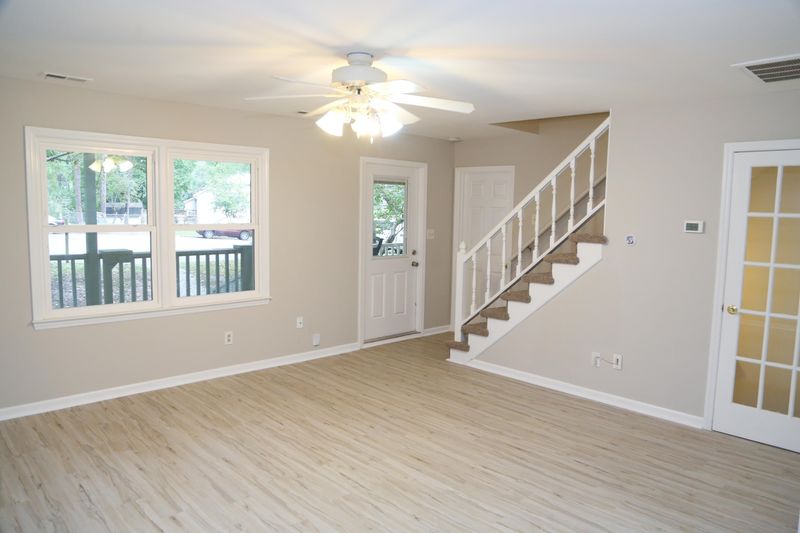 103 Creekline Ct, Garner, NC 27529