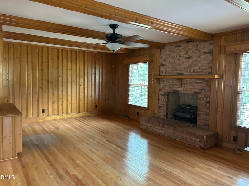 103 Crepe Myrtle Ln, Dunn, NC 28334
