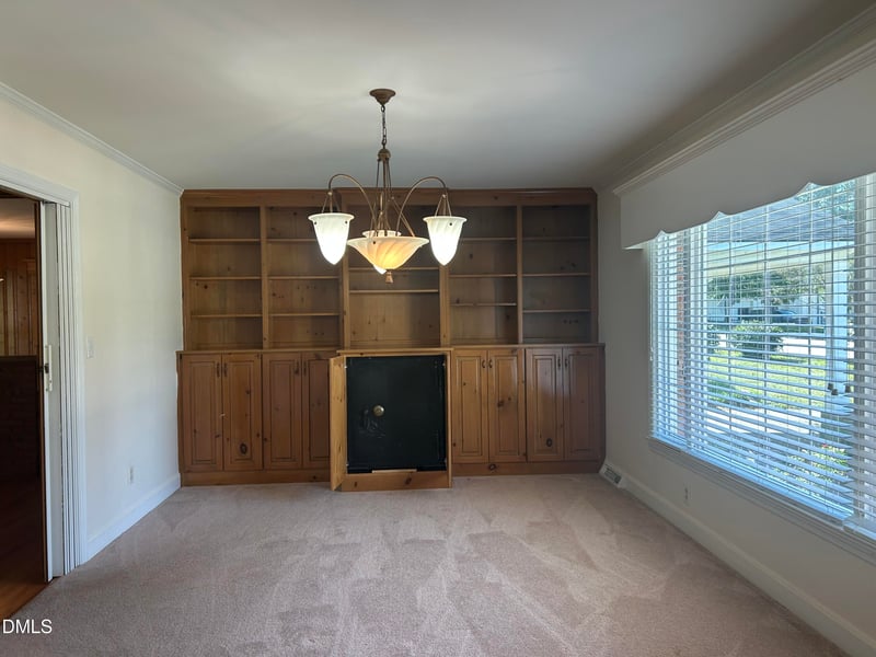 103 Crepe Myrtle Ln, Dunn, NC 28334