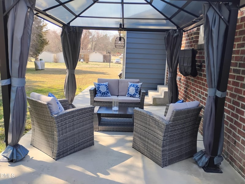 103 Crestwater Ct, Louisburg, NC 27549