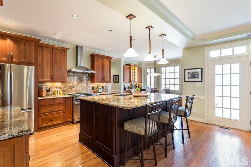 103 Donegal Dr, Chapel Hill, NC 27517