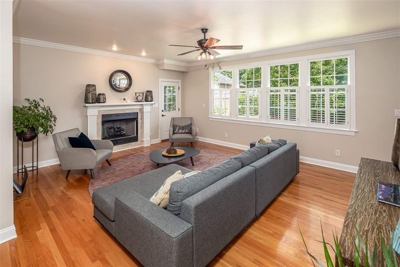 103 Drakeford Dr, Cary, NC 27513