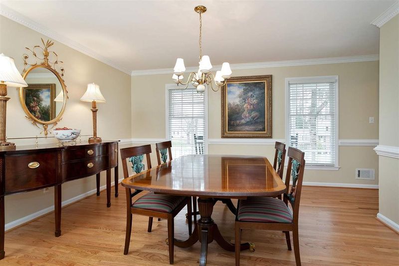 103 Dunedin Ct, Cary, NC 27511