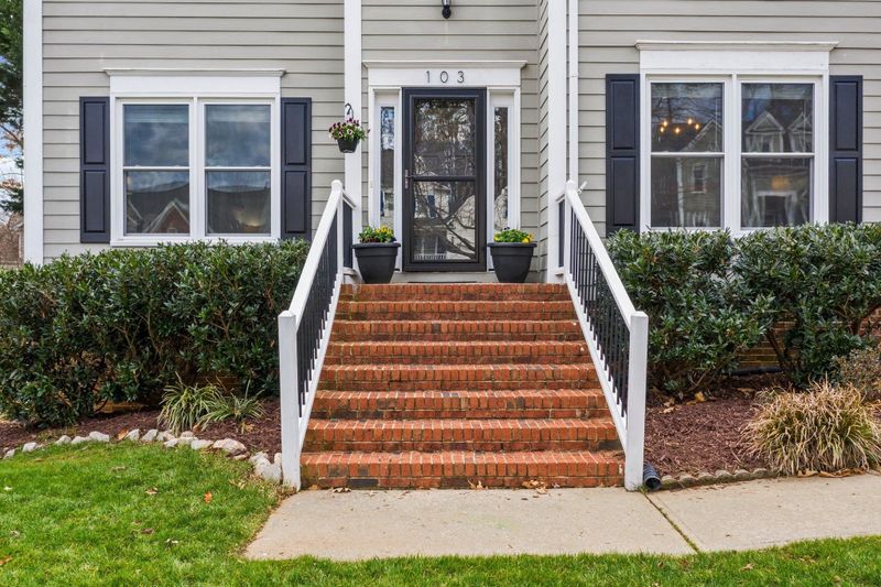 103 Duxbury Dr, Cary, NC 27513