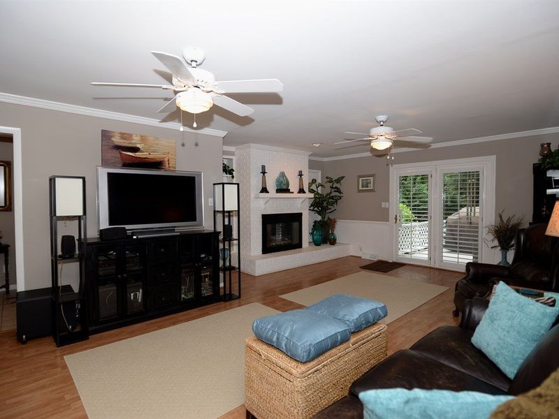103 Edgewater Dr, Clayton, NC 27520