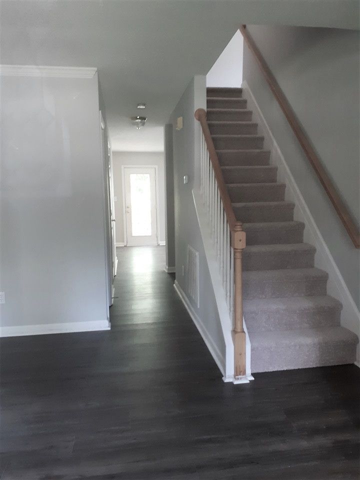 103 Elmview Dr, Cary, NC 27519