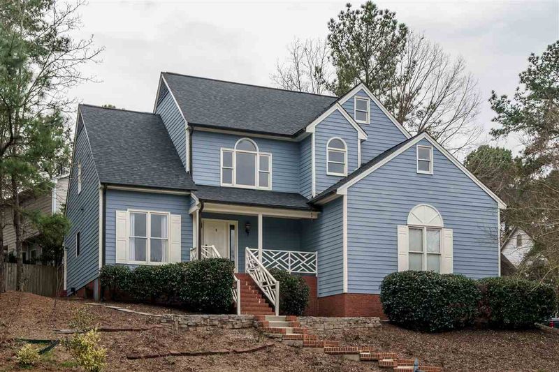 103 Excalibur Ct, Cary, NC 27513