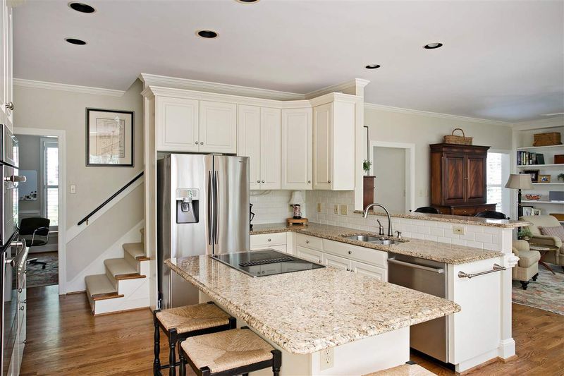 103 Fox Briar Ln, Cary, NC 27518