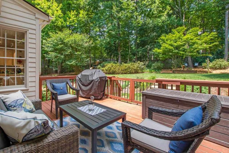 103 Glenhigh Ct, Cary, NC 27511